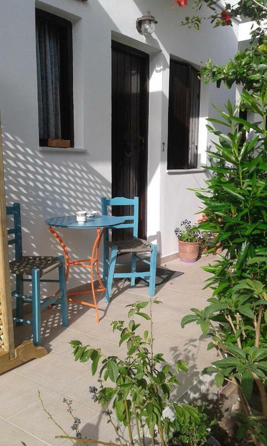 Αmmos Rooms Palaiochora Exterior photo