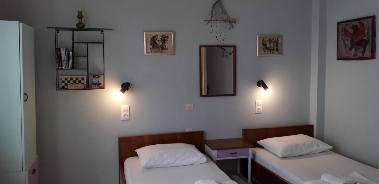 Αmmos Rooms Palaiochora Exterior photo